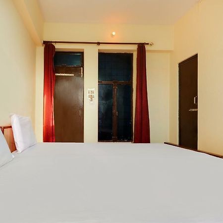 Spot On 38567 Hotel Aryan ลัคเนา ภายนอก รูปภาพ