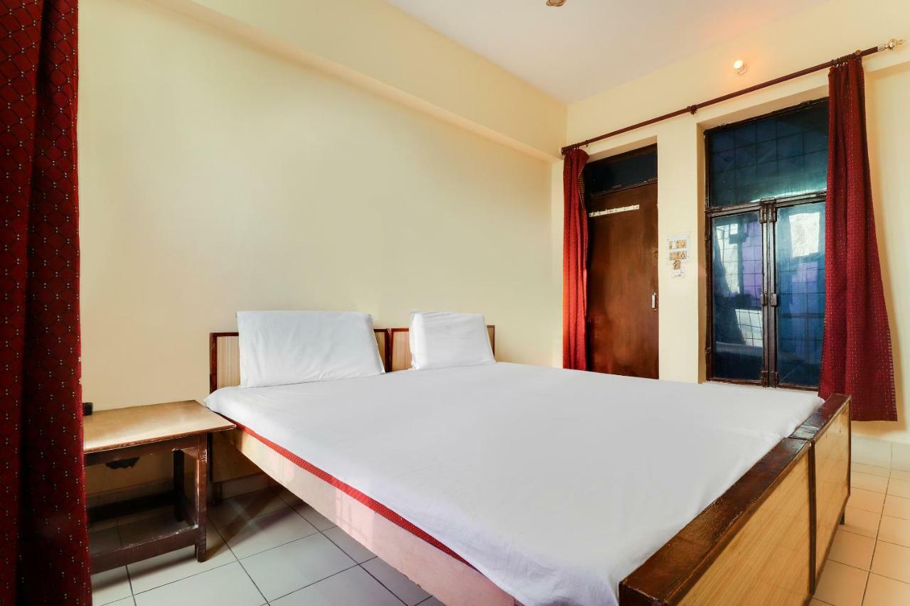 Spot On 38567 Hotel Aryan ลัคเนา ภายนอก รูปภาพ