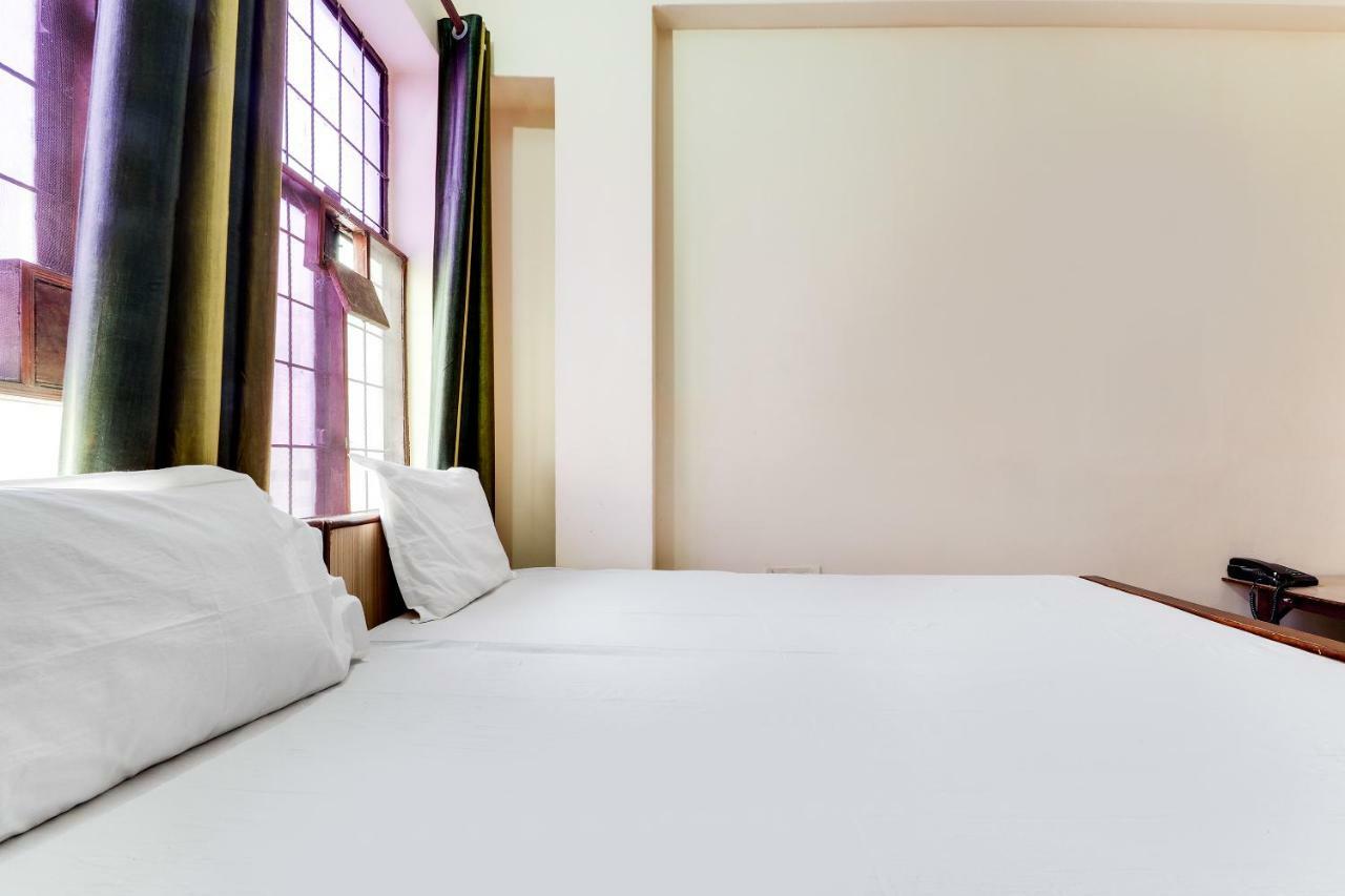 Spot On 38567 Hotel Aryan ลัคเนา ภายนอก รูปภาพ
