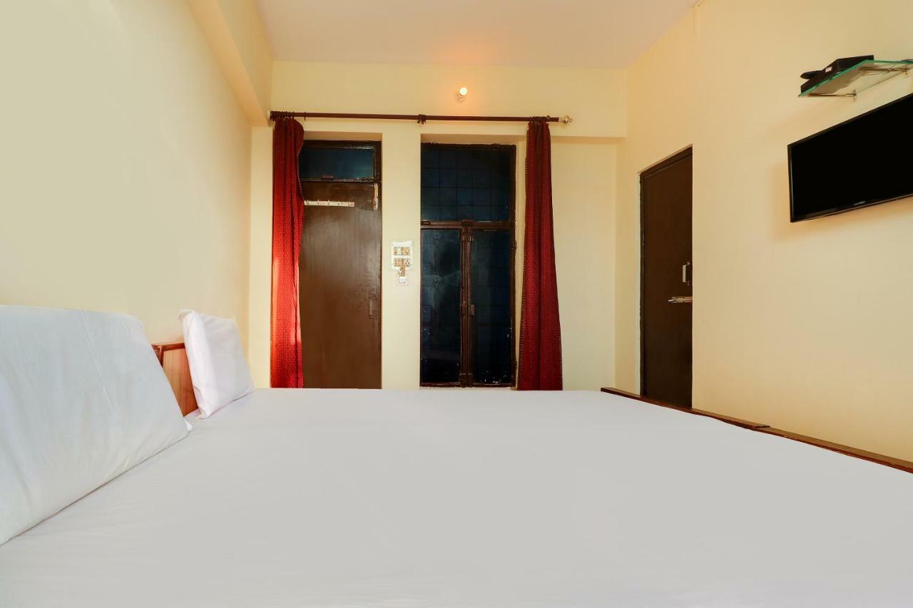 Spot On 38567 Hotel Aryan ลัคเนา ภายนอก รูปภาพ