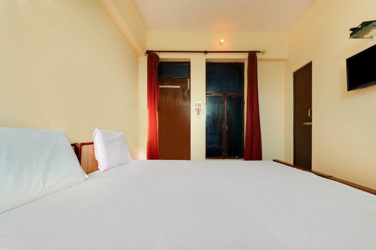 Spot On 38567 Hotel Aryan ลัคเนา ภายนอก รูปภาพ