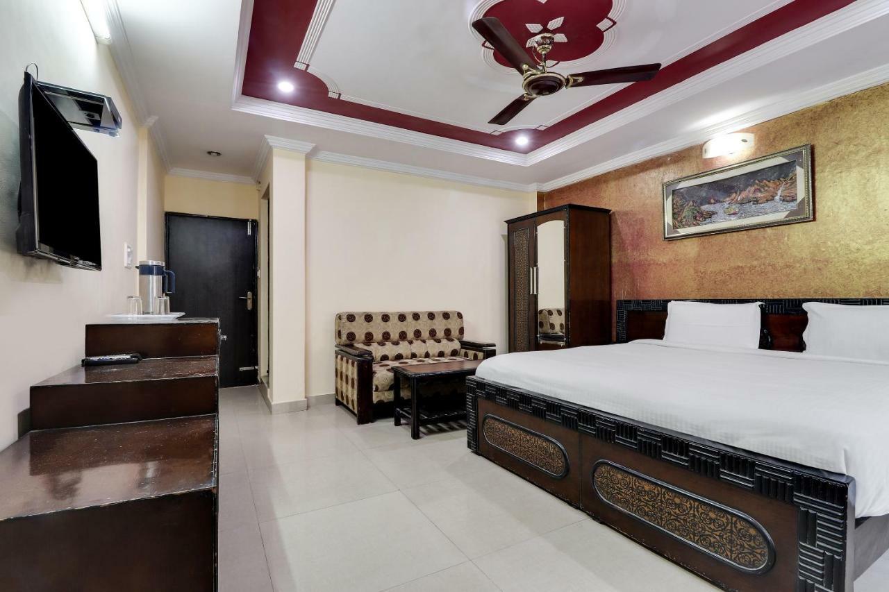 Spot On 38567 Hotel Aryan ลัคเนา ภายนอก รูปภาพ