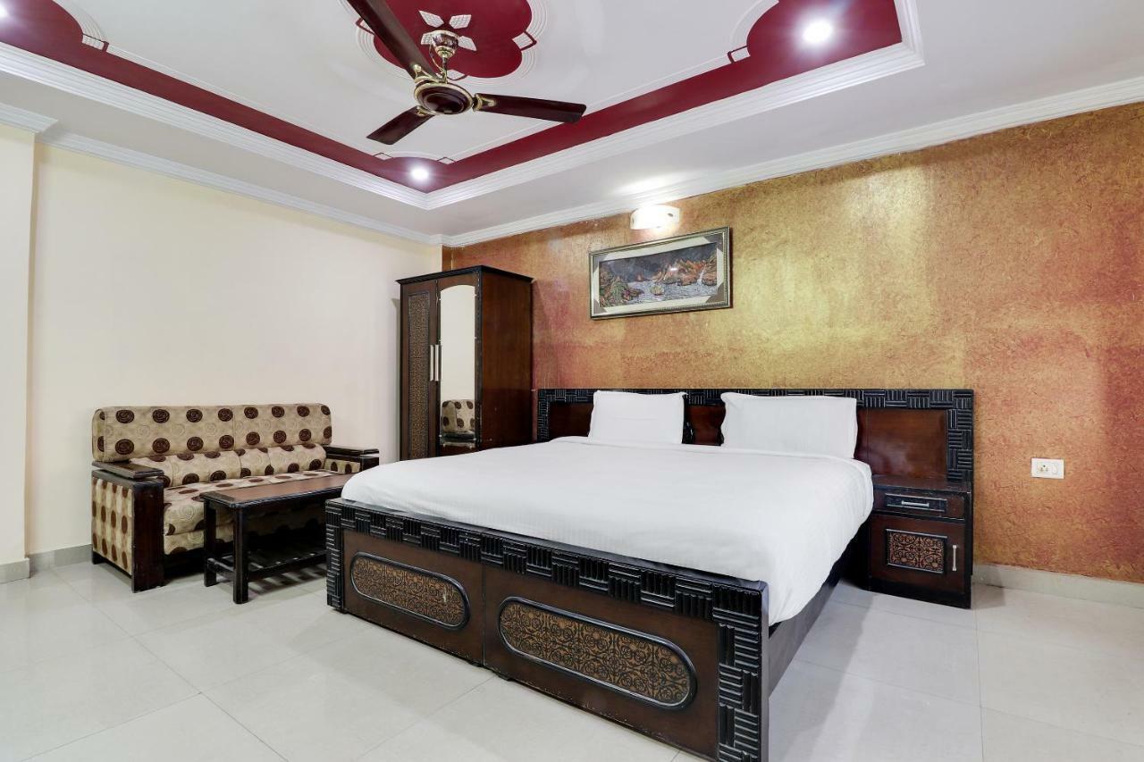 Spot On 38567 Hotel Aryan ลัคเนา ภายนอก รูปภาพ