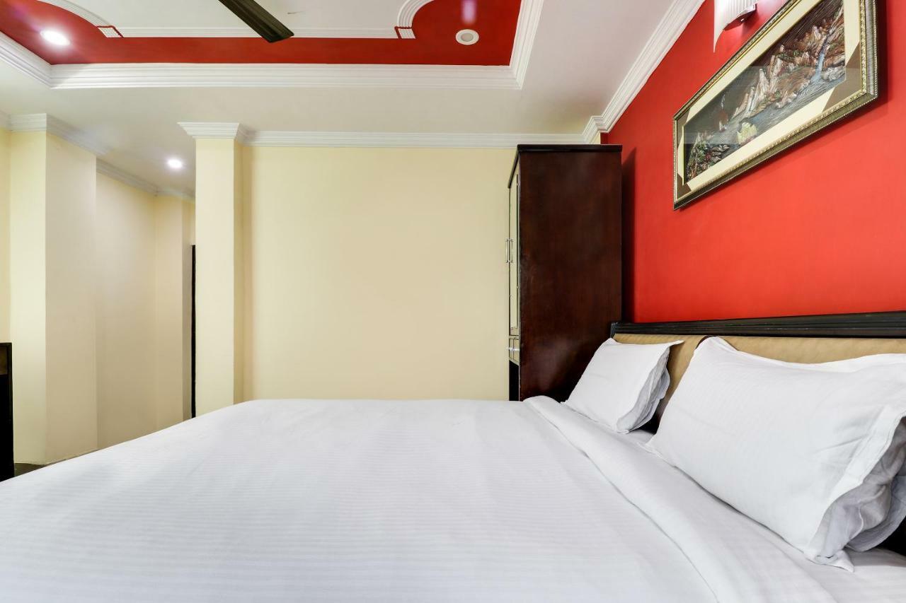 Spot On 38567 Hotel Aryan ลัคเนา ภายนอก รูปภาพ